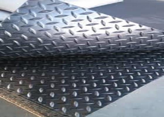 La Chine Taille faite sur commande quadrillée en aluminium assimilable par machine du plat 3003 6061 pour le plancher de réfrigération fournisseur