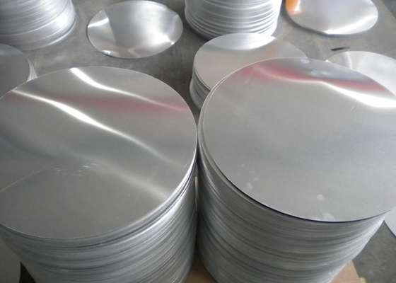La Chine Non feuille en aluminium ronde de bâton, disques en aluminium de blanc d'A1050 A1060 pour faire cuire la casserole fournisseur