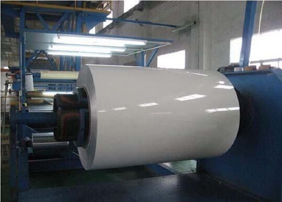La Chine La couleur à haute résistance de force a enduit la couleur de la longueur adaptée aux besoins du client par bobine en aluminium RAL fournisseur