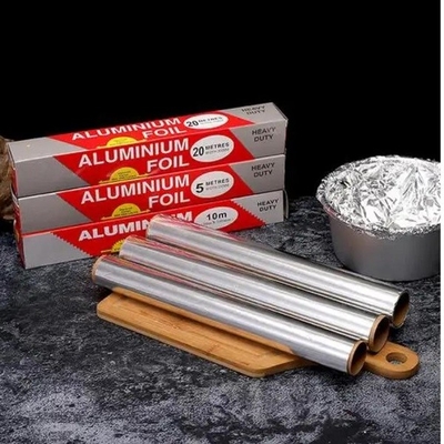La Chine Petit pain hygiénique de papier d'aluminium de ménage de catégorie comestible pour la cuisine 9 - 24 microns fournisseur