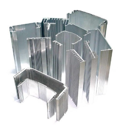 La Chine L'extrusion en aluminium résistante à la chaleur profile l'épaisseur adaptée aux besoins du client de longueur fournisseur