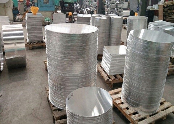 La Chine Cercle en aluminium 3003 de rond d'étirage profond matériel en aluminium de C.C de la feuille 3105 3004 fournisseur